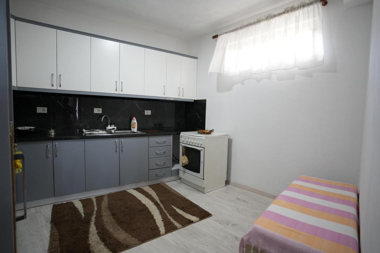 Eni Apartament *